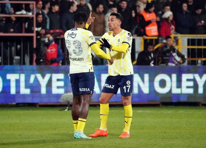 Batshuayi İle Emre Mor Arasında Gerginlik!