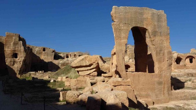 Bahar Havalarına Rağmen Güneydoğu’nun Efes’i Boş Kaldı