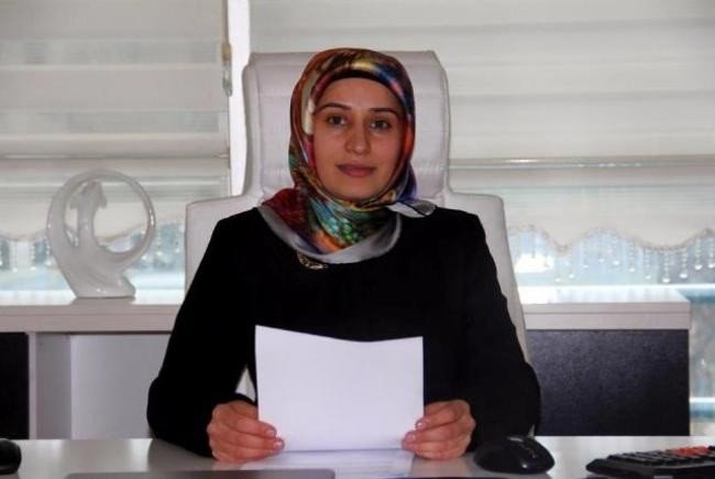 Iğdır Kadın Kolları Ve Gençlik Kolları Başkanı İstifasını Duyurdu