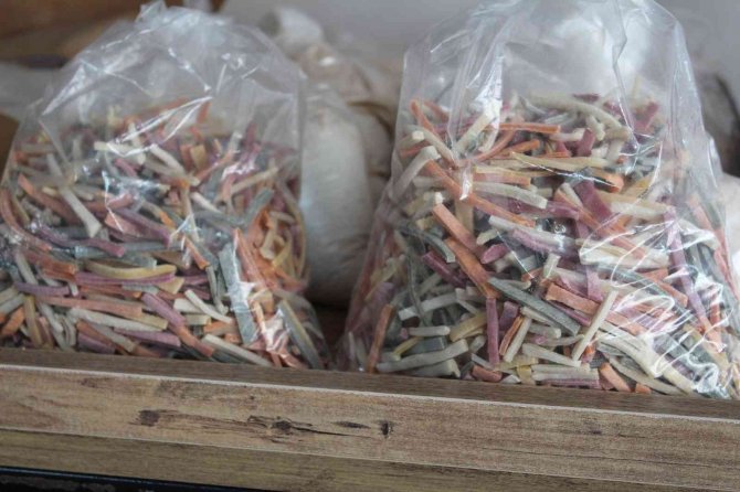 Iğdır’da Yaz Ayında Üretilen Ürünler Kış Ayında Satılıyor