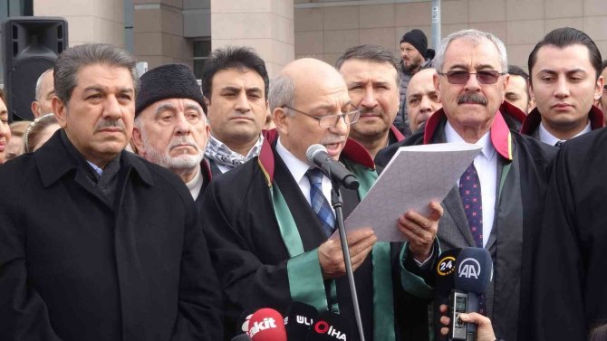 İ̇sveç’te Kur’an-ı Kerim Yakan Rasmus Paludan’a İ̇stanbul 2 No’lu Barosu’ndan Tepki