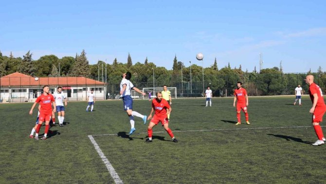 İ̇stiklalspor, 10. Galibiyetini Akkonakspor’a Karşı Aldı