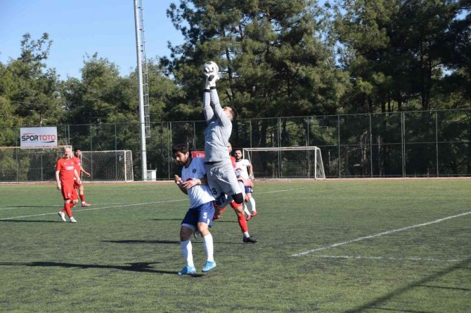 İ̇stiklalspor, 10. Galibiyetini Akkonakspor’a Karşı Aldı