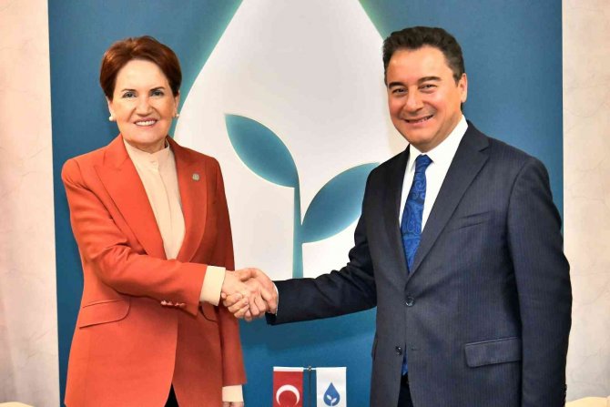 İ̇yi̇ Parti Lideri Akşener, Deva Partisi Lideri Babacan’ı Ziyaret Etti