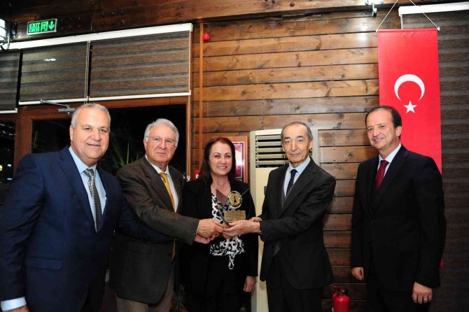 Vali Nehrozoğlu’ya Balçova’da Vefa Gecesi