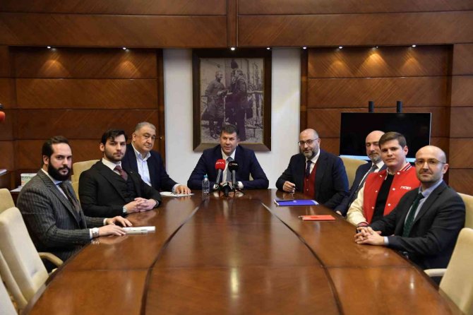 Kadıköy Belediye Başkanı Odabaşı: "Kadıköy’de Kaldırımları İşgal Eden Tüm Materyalleri Kaldıracağız"