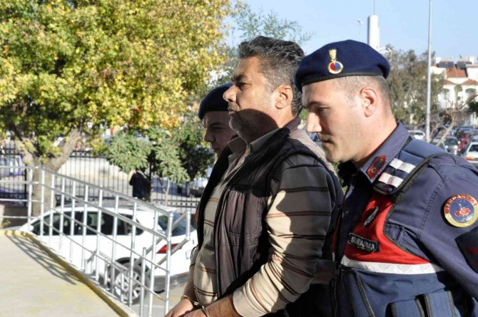 Kahvehanede Oyun Oynadığı Arkadaşını Öldüren Kişi Tutuklandı