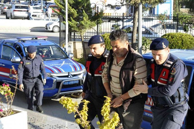 Kahvehanede Oyun Oynadığı Arkadaşını Öldüren Kişi Tutuklandı