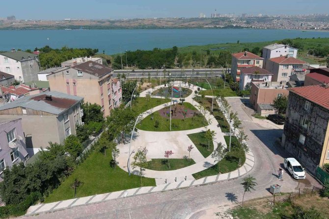 Büyükçekmece Yeni Parklarıyla Fark Oluşturuyor