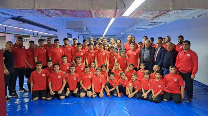 Döşemealtı Belediyesinin Pehlivanları Yeni Sezon İçin Kampa Girdi