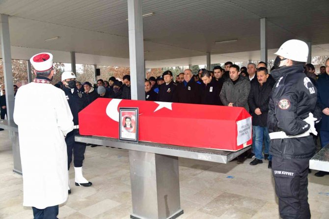 Kocası Tarafından Öldürülen Kadın Polis, Malatya’da Defnedildi