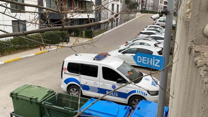 Anne, Tartıştığı Oğlunu Tabancayla Korkutmak İsterken Yaraladı