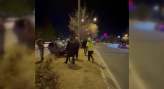 Kontrolden Çıkan Otomobil 4 Araca Çarptı