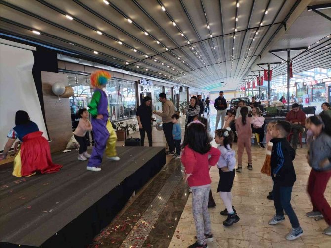 Köyceğiz’de Çocuklar Kendileri İçin Düzenlenen Etkinlikte Eğlendi