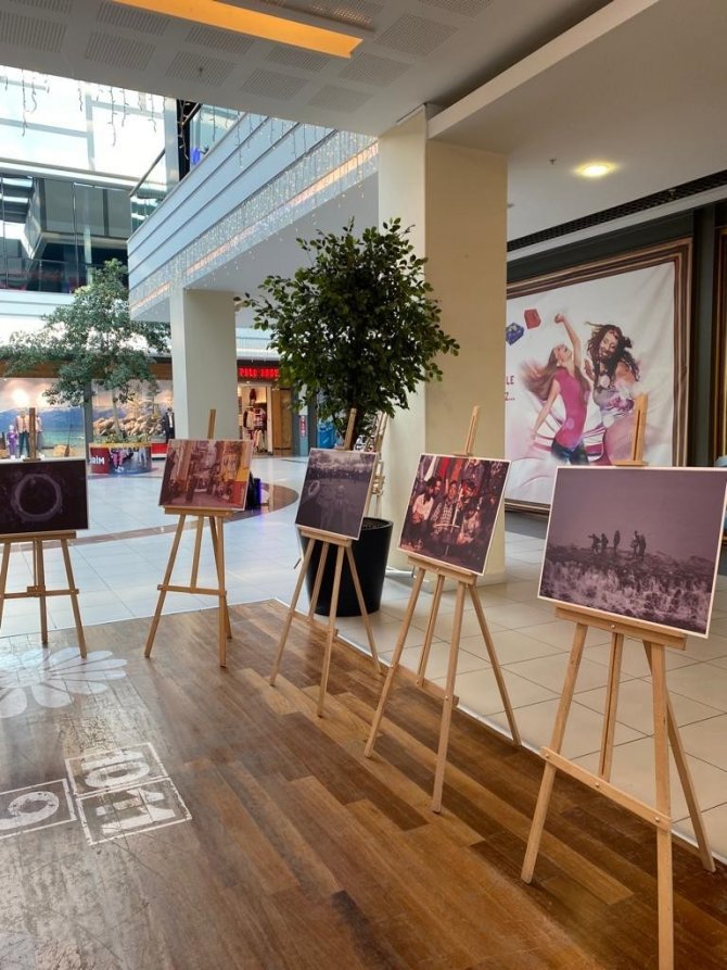 Kütahya’da ’Göç Ve İ̇nsan Ticaretiyle Mücadele Sergisi’ Konulu Fotoğraf Sergisi