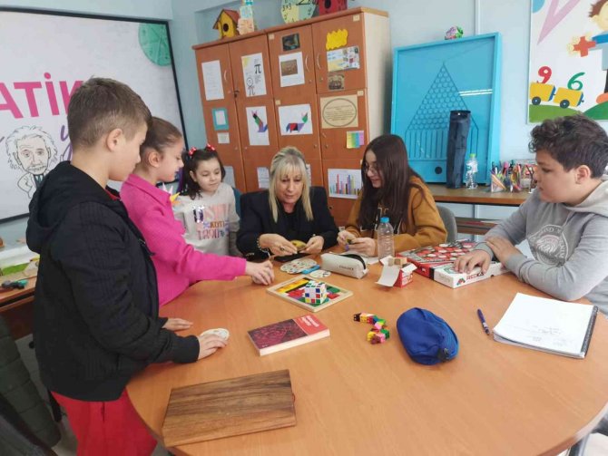 Aldoğan, Kış Okullarının İlk Gününde Öğrencilerle Buluştu