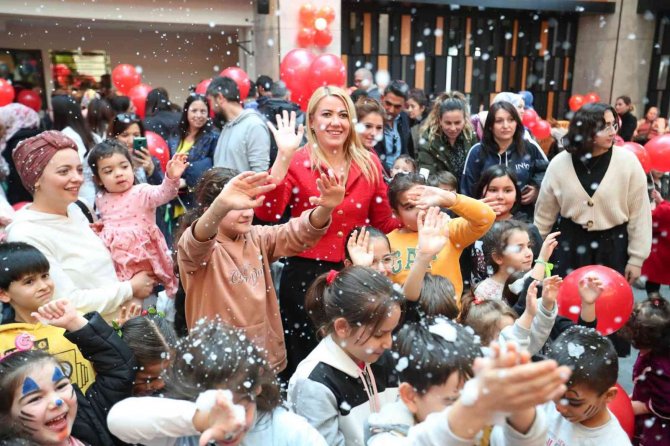 Çocuklar Yarıyıl Tatilini Keyif Alarak Geçiriyor