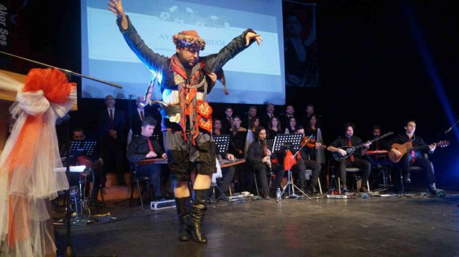 Türk Sanat Müziği Korosu, Dinleyenlerden Tam Not Aldı