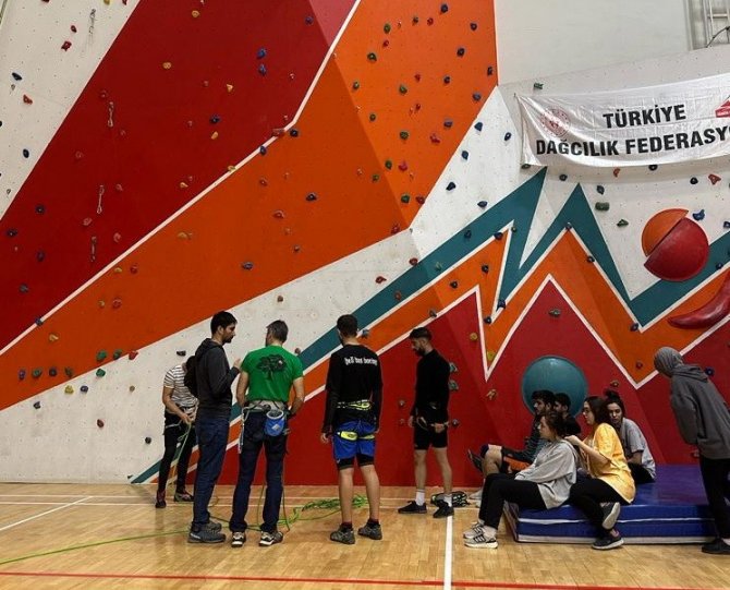 Muş’ta ‘Spor Tırmanış Emniyetçi Kursu’ Tamamlandı