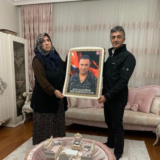 Şehit Ailelerine Anlamlı Hediye