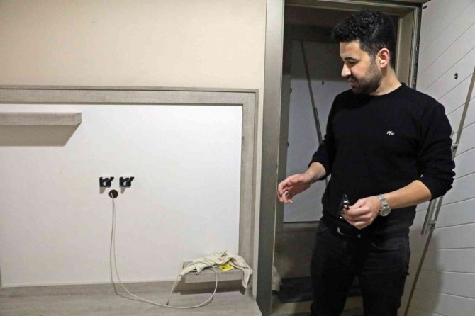 Sekerek Geldiği Apartmanda, Eşyaları Çalıp Topladıkça İyileşti