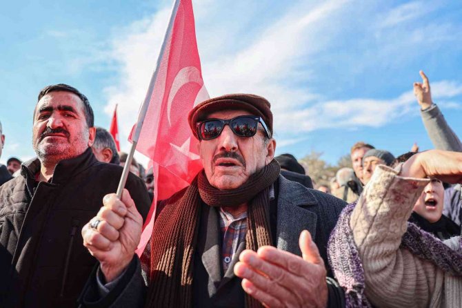İ̇sveç’te Kuran-ı Kerim’e Yapılan Saygısızlık Sivas’ta Kınandı