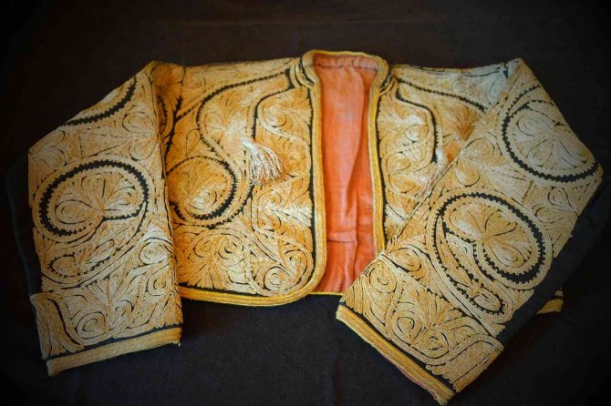 ’Sivrihisar Sarkası’ Dünyaca Ünlü Moda Tasarımcılarının Gözdesi Oldu