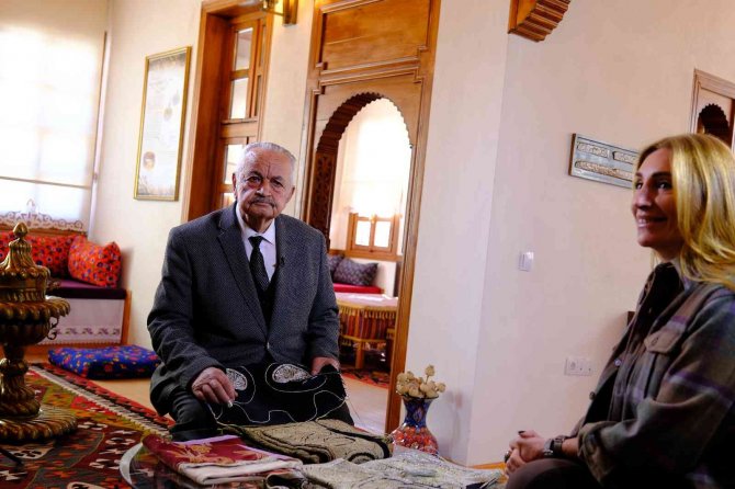 ’Sivrihisar Sarkası’ Dünyaca Ünlü Moda Tasarımcılarının Gözdesi Oldu