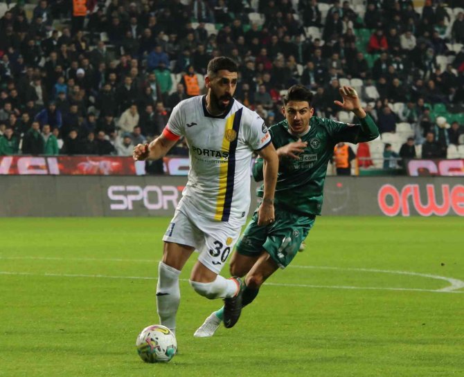 Spor Toto Süper Lig: Konyaspor: 0 - Ankaragücü: 0 (İ̇lk Yarı)