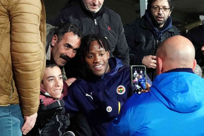 Spor Toto Süper Lig: Ümraniyespor: 0 - Fenerbahçe: 0 (Maç Devam Ediyor)