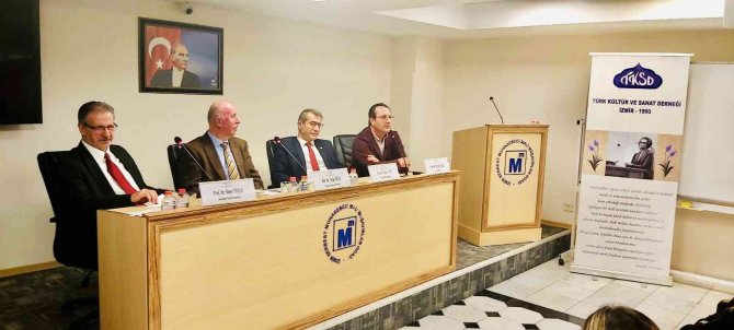 ’Cumhuriyet Kazanımları’ Panelleri Başladı