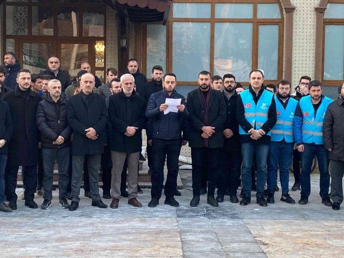 Kur’an-ı Kerim’in Yakılmasına Tepki