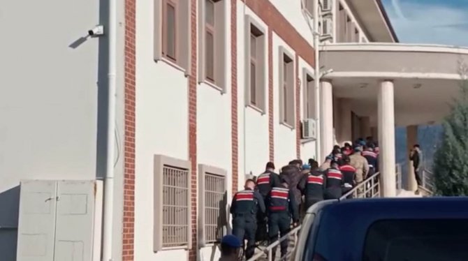 Sakarya’da Uyuşturucu Operasyonu: 7 Tutuklama