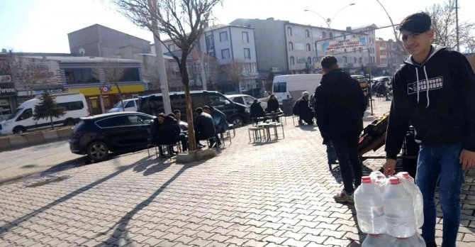 Kış Mevsiminde Eksi 46.4 Dereceyi Bulan Çaldıran’da Bahar