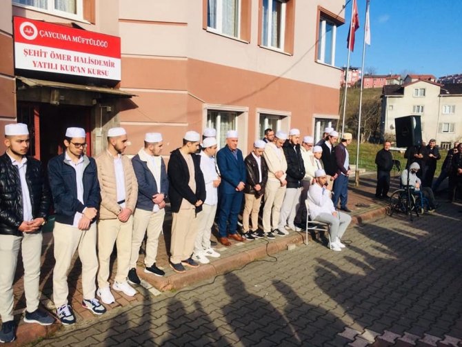 Çaycuma’da 23 Hafız Kutsal Topraklara Uğurlandı