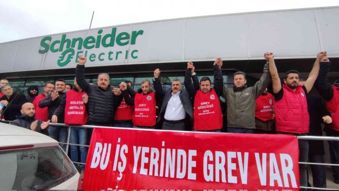 Bin 400 İşçinin Başlattığı Grev ’Milli Güvenliği Bozucu Nitelikte’ Olduğu Gerekçesiyle Ertelendi