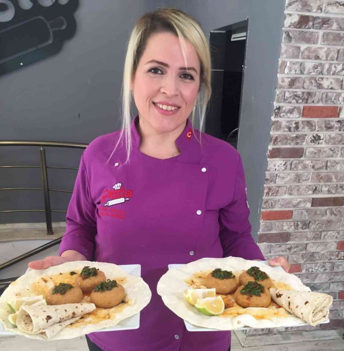 Ünlü Sanatçıların İçli Köftesi Adana’dan