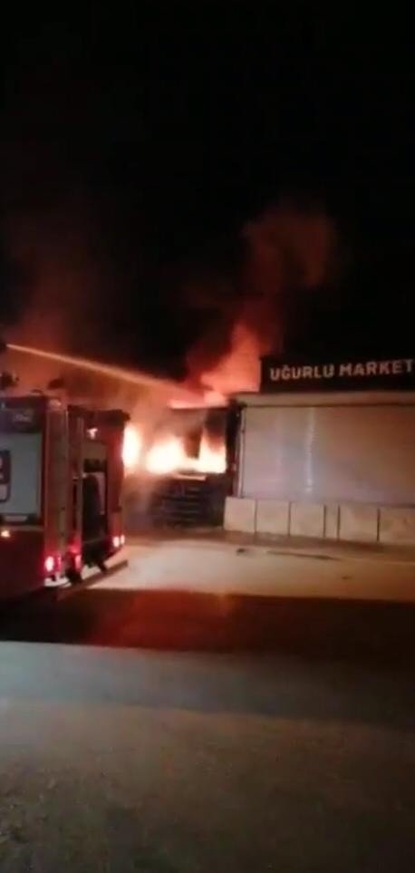 Nargile Kafede Yangın Çıktı
