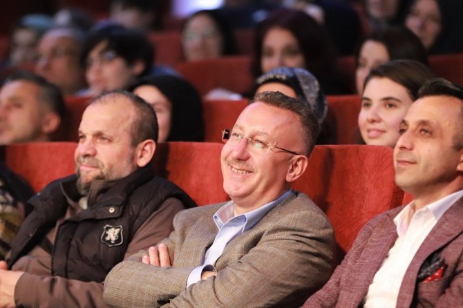 Senai Demirci Okm’de Sevenleriyle Buluştu