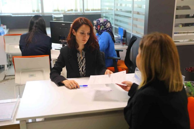 Büyükşehir Belediyesi İ̇ş Danışmanlık Ofisi 2022 Yılında 2 Bin 106 Kişiye İş Buldu