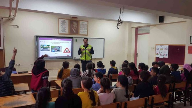 Aydın’da 420 Öğrenci “Trafik Dedektifi” Oldu