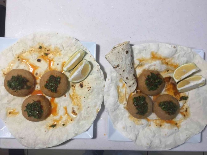 Ünlü Sanatçıların İçli Köftesi Adana’dan