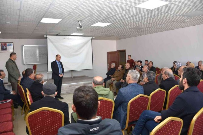 Batman’da Köy Ve Mahalle Muhtarlarına Eğitim Verildi