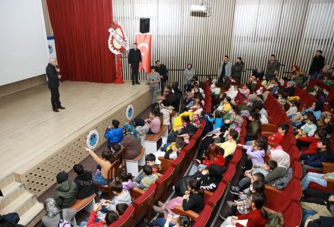 Battalgazi’de Öğrencilere Sinema Keyfi