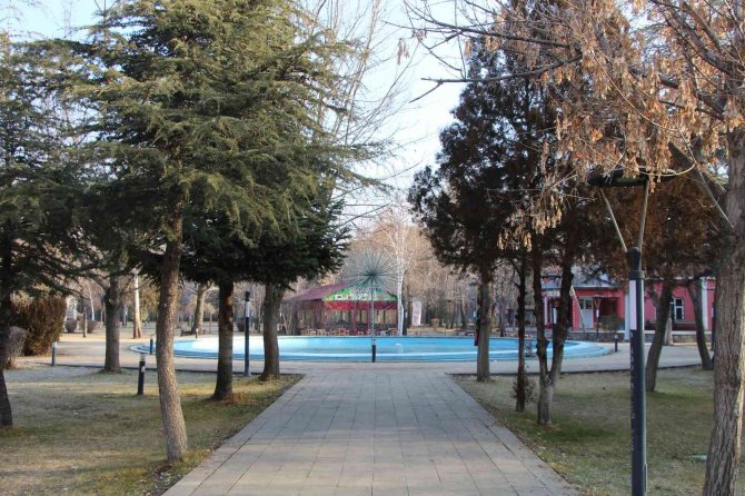 Bingöl’de Bir Yıl Arayla Aynı Yerden Çekilen Görüntüler, Kuraklığı Gözler Önüne Serdi