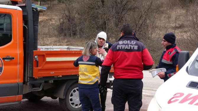 Defalarca Takla Atan Otomobil Dereye Uçtu: 1’i Çocuk 5 Yaralı