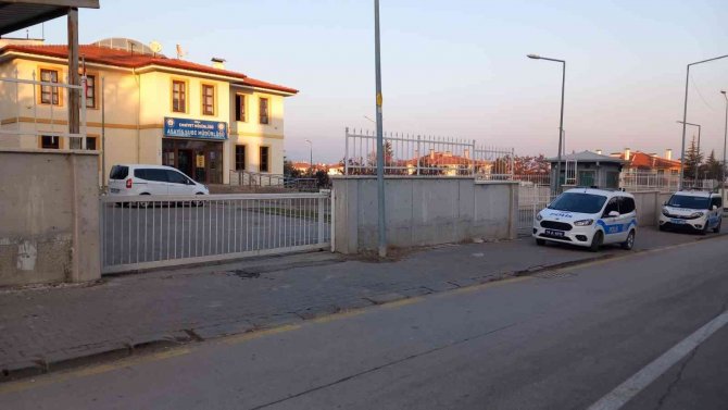 Fidye İçin 8 Yaşındaki Çocuğu Kaçırıp, Ellerini Kollarını Bağladı