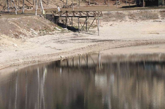 Sünnet Gölü’ne Gelen Ziyaretçiler Umduğunu Bulamıyor