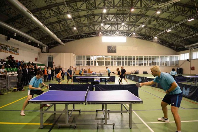 Üniversite Personeli Masa Tenisinde Hünerlerini Sergileyecek