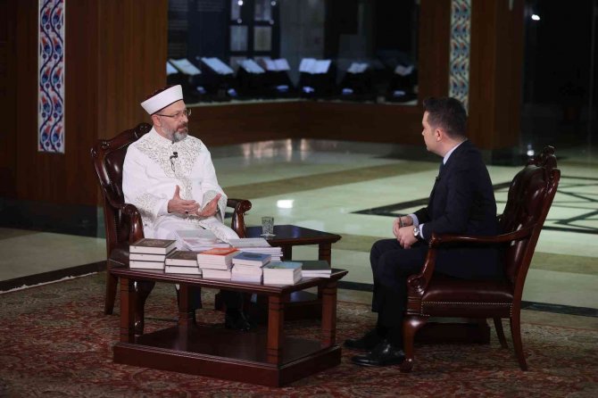 Diyanet İ̇şleri Başkanı Erbaş: “İ̇sveç’teki Türkiye Büyükelçiliğinin Önünde Yine Bu Saldırının Yapıldığı Yerde Kur’an’a Saygı Programı Yapılacak”
